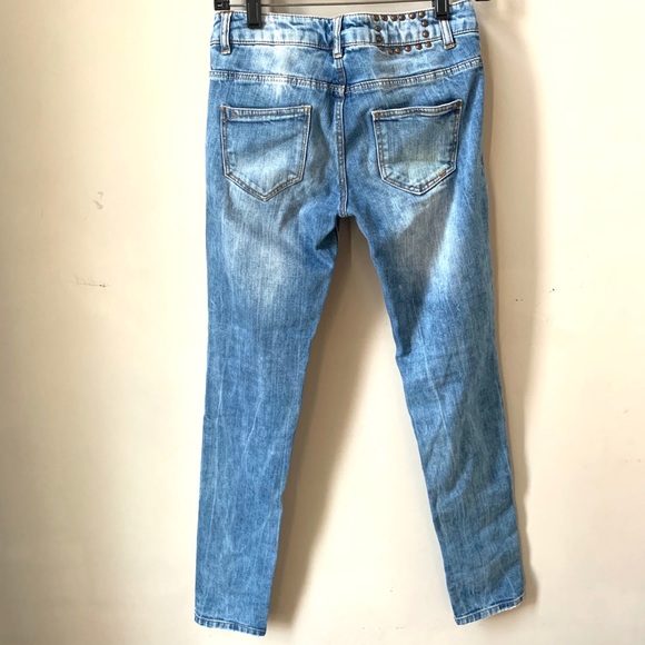 Zara Distressed Jeans - Picture 7 of 7